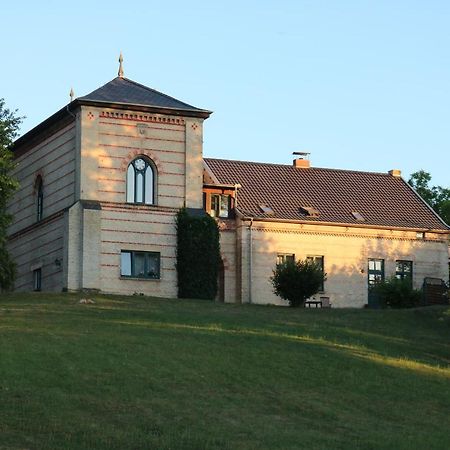 Historisches Gebaeude " Rentmeisteramt" Basedow Basedow  Εξωτερικό φωτογραφία